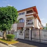 Cozy Brand New Boutique Aparthotel Brasov